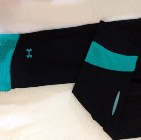 Womens Under Armour Heat Gear Crop Leggings M - Picture 7 of 9